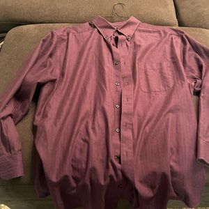 Roundtree & Yorke Travel Smart Easy Care Long Sleeve Dress Shirt.
